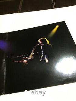 BARRY MANILOW SIGNED AUTOGRAPH VINYL ALBUM RECORD LP LIVE, Authentication COA