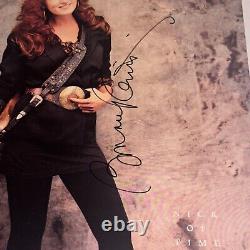 BONNIE RAITT Signed NICK OF TIME LP ALBUM COVER Beckett Auth (BAS)