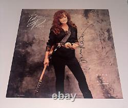 BONNIE RAITT Signed NICK OF TIME LP ALBUM COVER Beckett Auth (BAS)