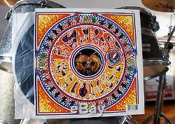 Grateful Dead LP Album HAND SIGNED by Garcia, Hart, Lesh, Weir, Kreutzmann