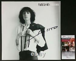 PATTI SMITH SIGNED HORSES LP VINYL RECORD ALBUM WithJSA CERT