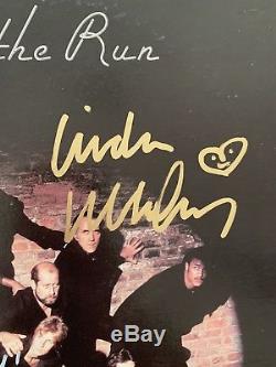 PAUL McCARTNEY AND WINGS SIGNED Band On The Run ALBUM Signed by Band Members