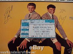 PHIL & DON EVERLY AUTOGRAPHED VERY BEST OF BROTHERS RECORD ALBUM