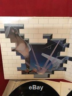 ROGER WATERS Hand SIGNED Autographed ALBUM RECORD LP PINK FLOYD THE WALL 1979