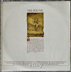 SINGER NEIL YOUNG SIGNED SELF TITLED DEBUT VINYL RECORD ALBUM LP InPerson COA