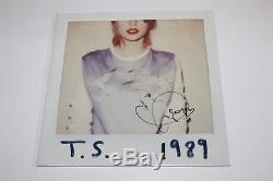 TAYLOR SWIFT SIGNED 1989 ALBUM VINYL RECORD LP withCOA REPUTATION TOUR OFFICIAL