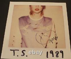Taylor Swift 1989 Signed New Vinyl Album withJSA COA Z45320 Letter of Authenticity