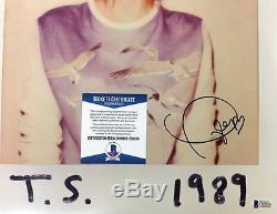 Taylor Swift Autographed 1989 Viynl Record Album Beckett BAS Auth
