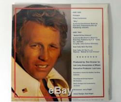 VINTAGE 1974 EVEL KNIEVEL LP RECORD ALBUM WITH 8X10 AUTOGRAPHED PHOTO